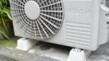 エアコン室外機のうるさい原因と騒音を減らす方法